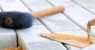 Профессиональная укладка тротуарной брусчатки в Похвистневе в октябре